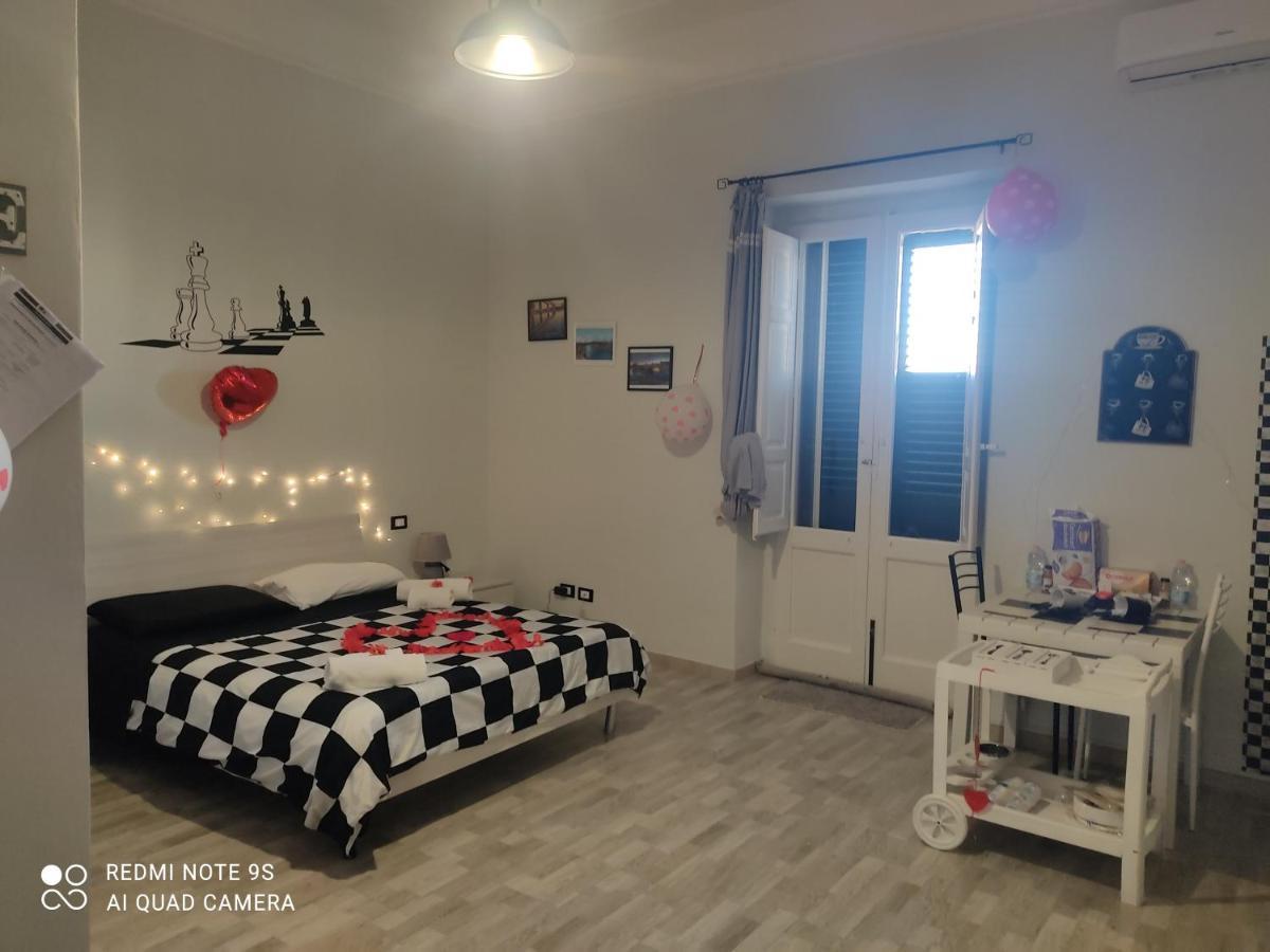 Scacco Matto Holiday House Taranto Ngoại thất bức ảnh