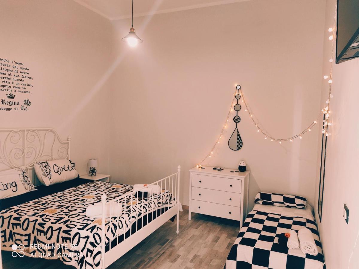 Scacco Matto Holiday House Taranto Ngoại thất bức ảnh