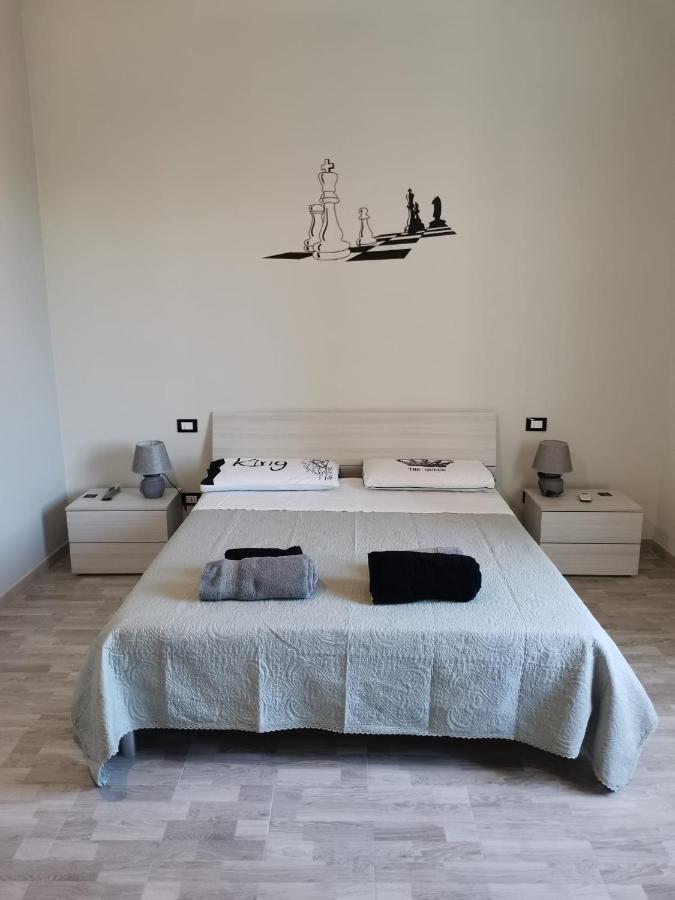 Scacco Matto Holiday House Taranto Phòng bức ảnh